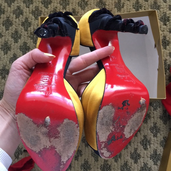 💯 CHRISTIAN LOUBOUTIN YELLOW SATIN PUMPS 36 - Picture 4 of 8